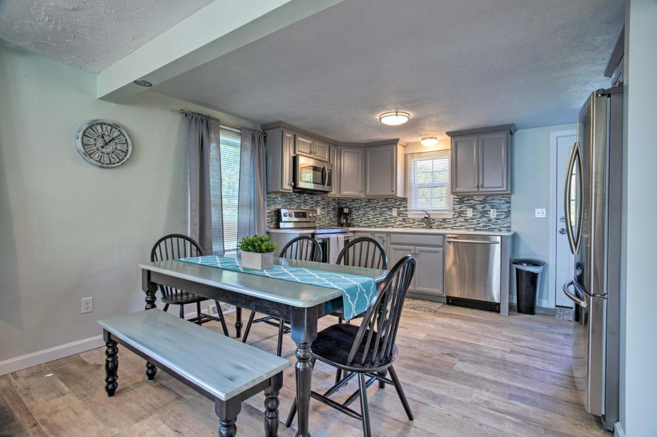 Updated Plymouth Home Less Than 2 Miles To Waterfront! Exterior photo